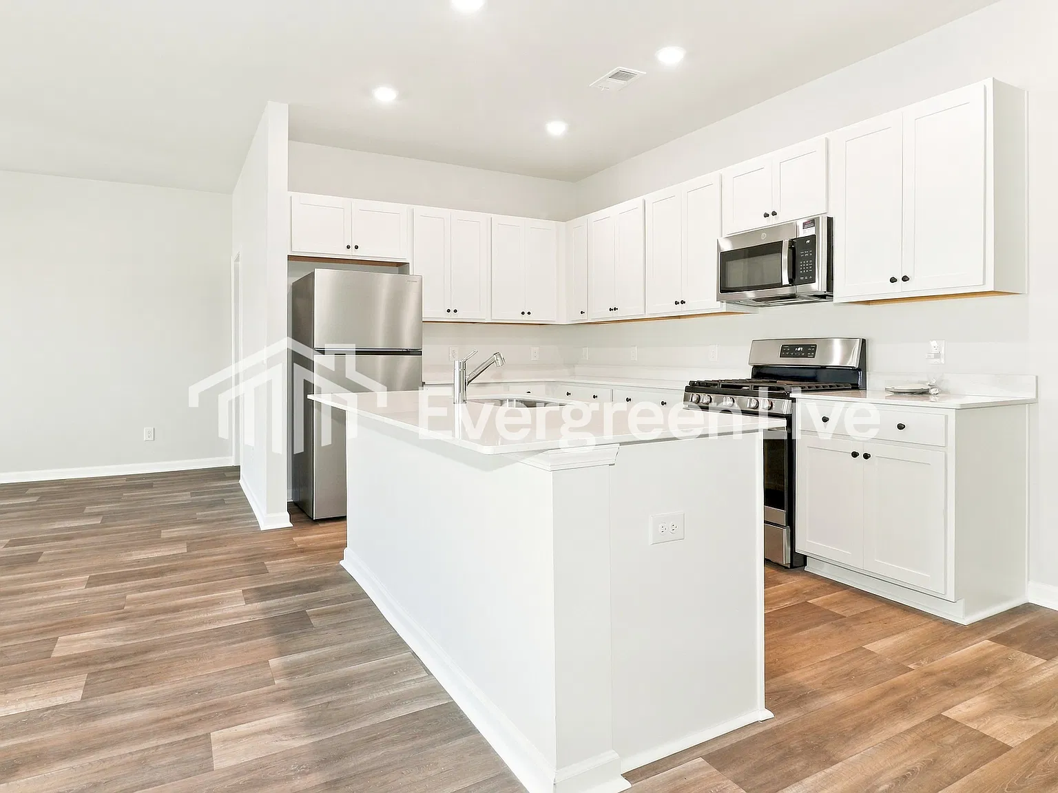 3 bed, 2.0 bath, 1520 sqft, $2,295 — Photo 4