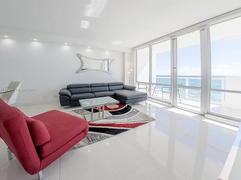 5601 Collins Ave #1603 — Photo 3