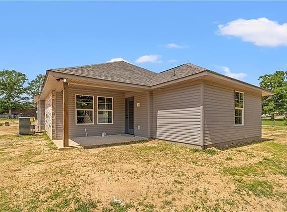 2nd image of 105 Hidden Oak Ct