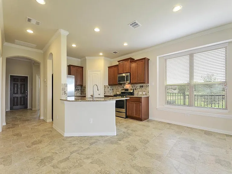 2617 Creeping Vine Ct — Photo 9