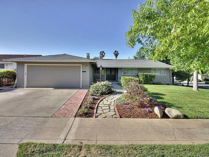 1st image of 737 Caribou Ct