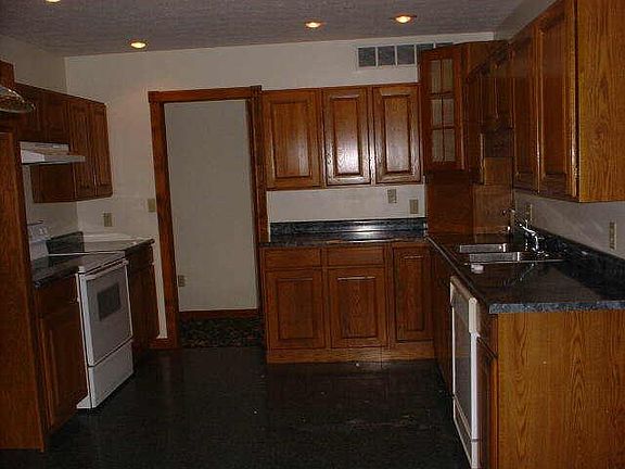 4th image of 1350 NE Mozart Ln
