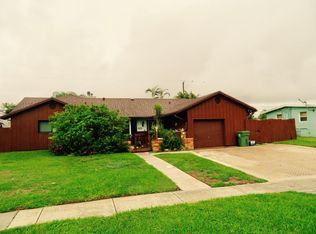 433 Fontana Dr, Palm Springs, FL 33461