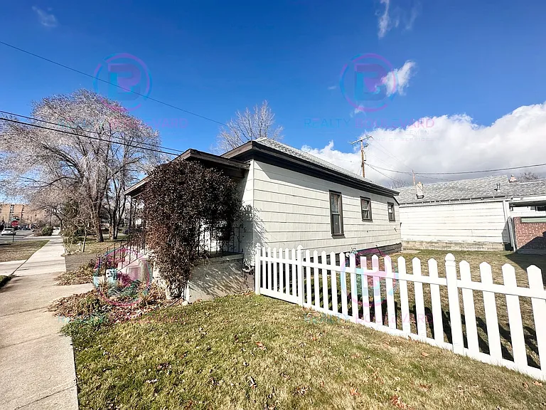 815 Jones St — Photo 18
