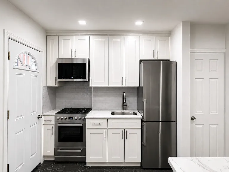 21-68 29th St #1 — Photo 3
