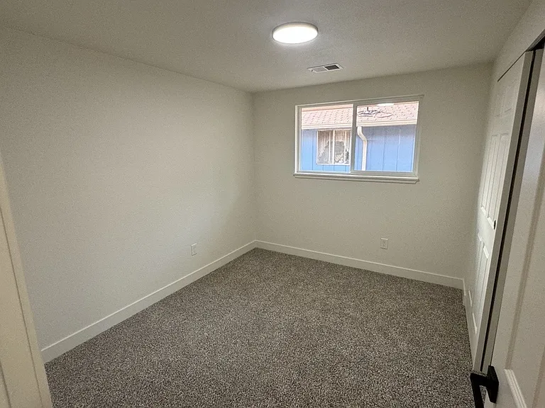 1640 Cheyenne Ave — Photo 11
