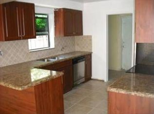 221 Dartmouth Dr, Lake Worth, FL 33460