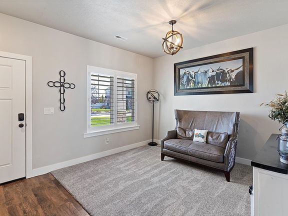 3rd image of 1045 W 2400 S