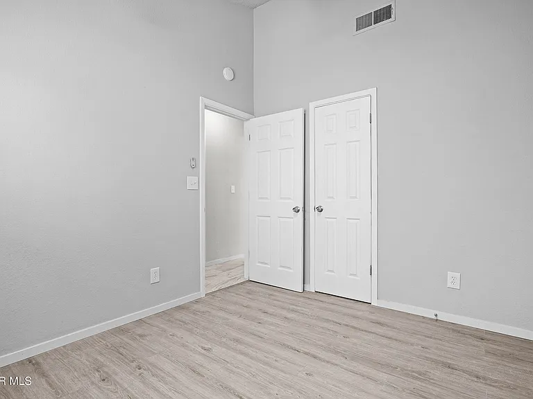 10720 Chert St — Photo 22