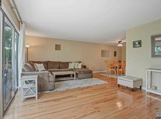 735 Riverside Ave APT A1, Lyndhurst, NJ 07071