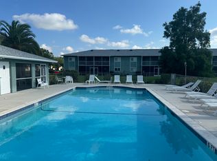 146 Cypress Way E APT 6, Naples, FL 34110