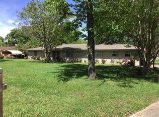 611 E Jacinto St, Groesbeck, TX 76642