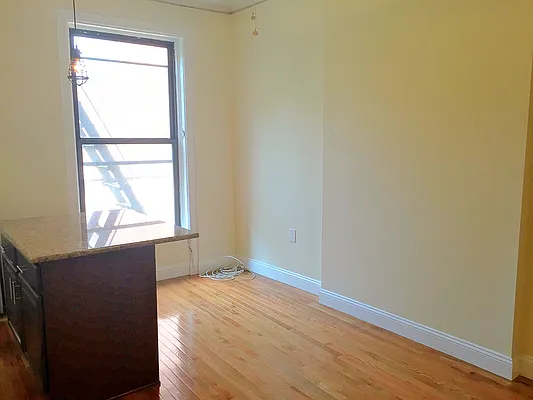 Rented by Rapid Realty Cobble Hill | media 49