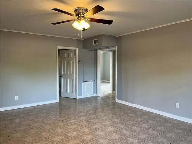 2 bed, 1.0 bath, 965 sqft, $1,250 — Photo 3