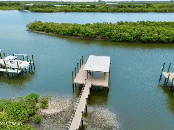 211 N Riverside Dr, Edgewater, FL 32132