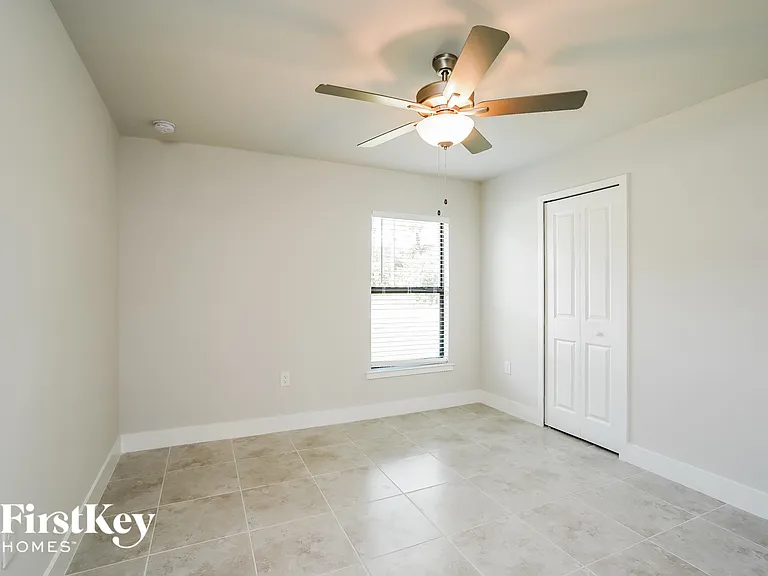 3712 Kittyhawk Dr — Photo 9