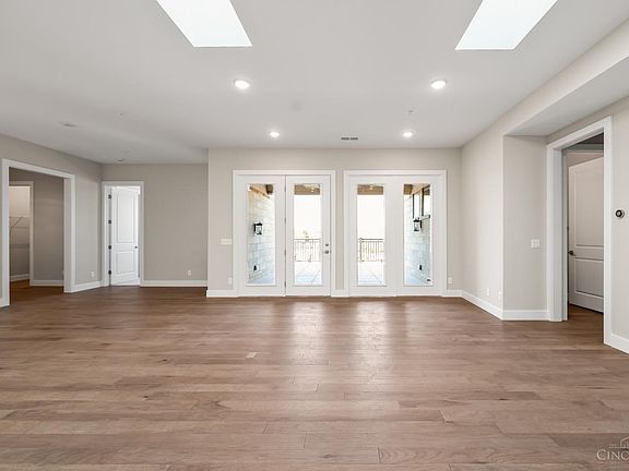 2nd image of 230 Vintage Club Blvd Unit 302