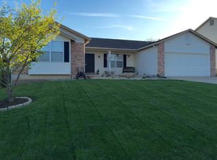 3883 Cambridge Crossing Dr, Saint Charles, MO