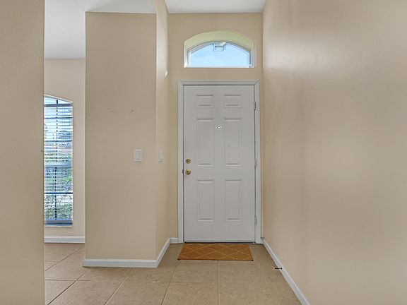 3rd image of 482 Biscayne Ave NW