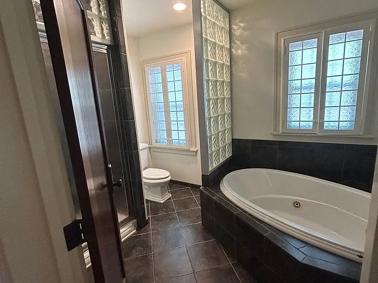 916 Poly Dr — Photo 3