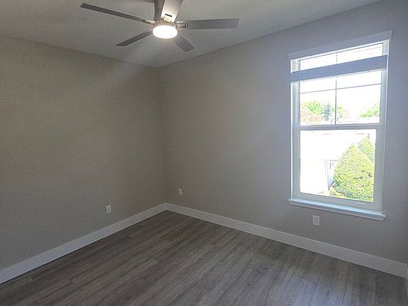 5th image of 701 Bates Ave SW #202