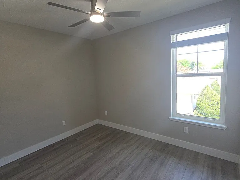 701 Bates Ave SW — Photo 17
