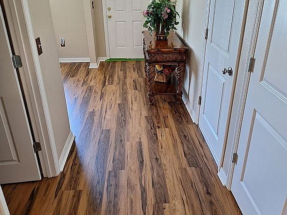 5th image of 4332 NE 28th St