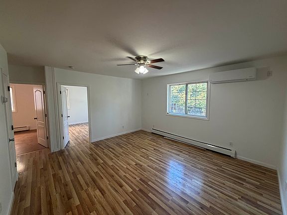 5th image of 206 Wilson Ave APT 2