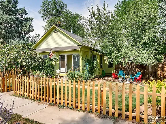 209 W Simpson St — Photo 1