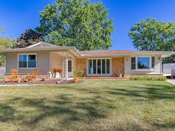 516 Corrinthia Ct, Elk Grove Village, IL 60007