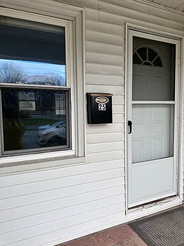 25 Willow St Photo 1
