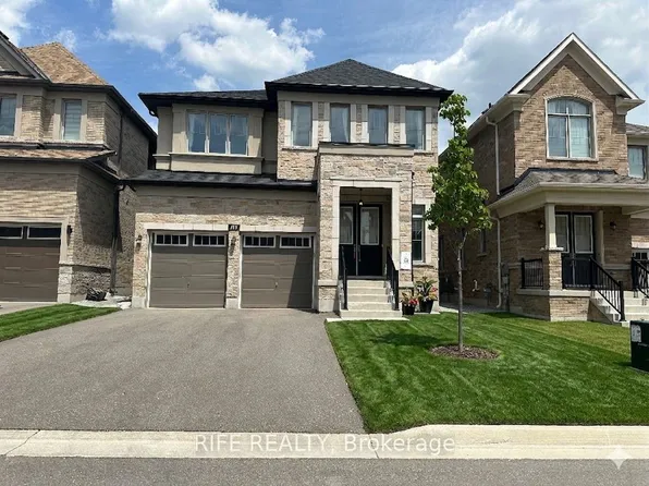 177 Sikura Cir, Aurora, ON L4G 3Z1