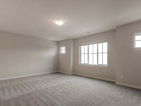 5th image of 18612 111th Ave E