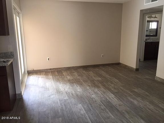 5th image of 801 E CAMPUS Drive