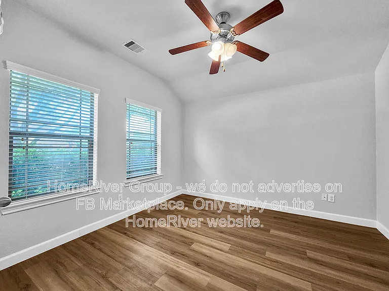 922 Fife Dr — Photo 8
