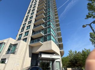 160 Vanderhoof Ave #1605, Toronto, ON M4G 0B7