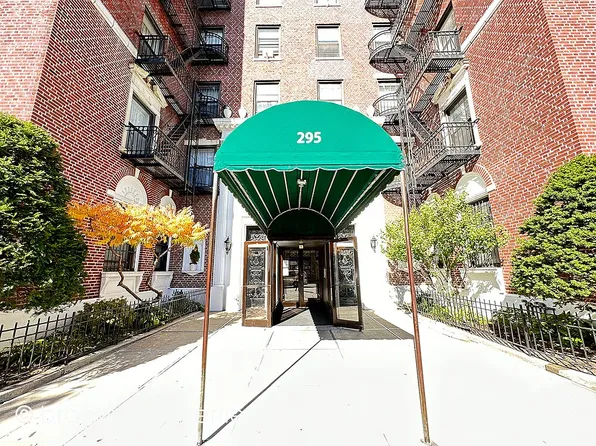 295 Saint Johns Pl APT 4F, Brooklyn, NY 11238