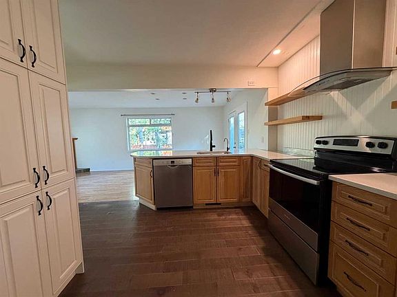 2nd image of 10108 94th Ave