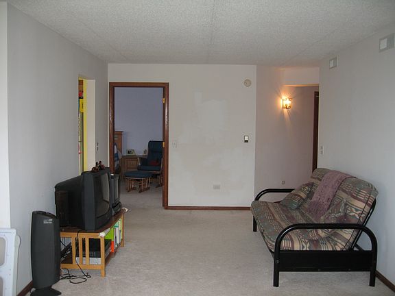 4th image of 5360 N Lowell Ave APT 403