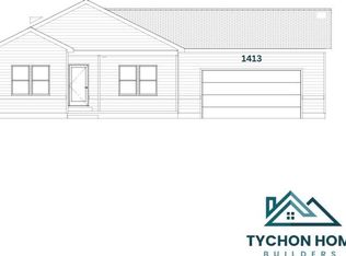 1413 Carleton St, Whitehall, MI 49461
