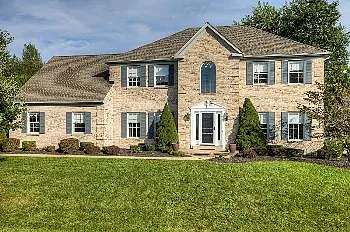 215 S Pond Rd photo 1