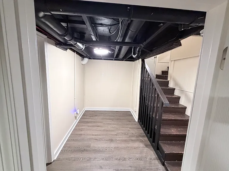 722 Washington St — Photo 10