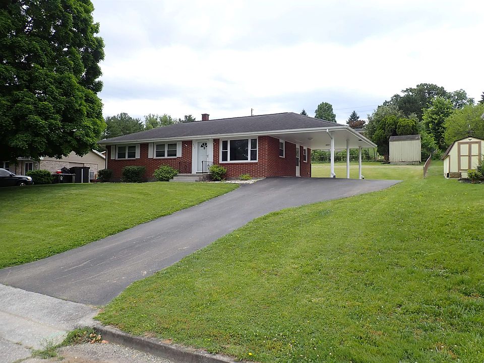 1st image of 902 Dundee Dr