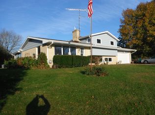 N2293 Clover Rd, Lake Geneva, WI 53147