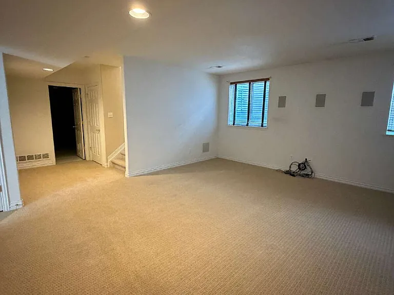 1011 S Valentia St #104 — Photo 18