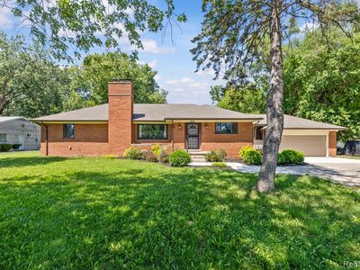 18480 W Nine Mile Rd, Southfield, MI, 48075