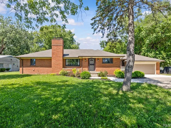 18480 W Nine Mile Rd, Southfield, MI 48075