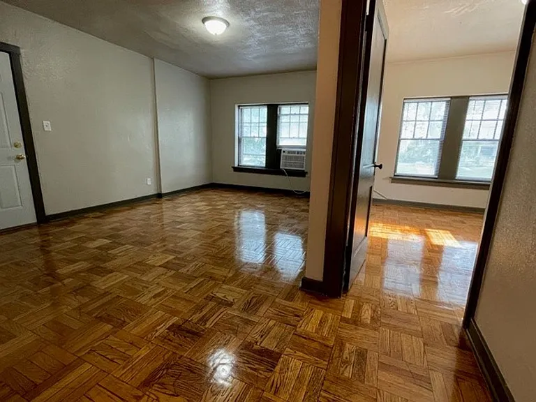 1626 D Street Apartments — Photo 31