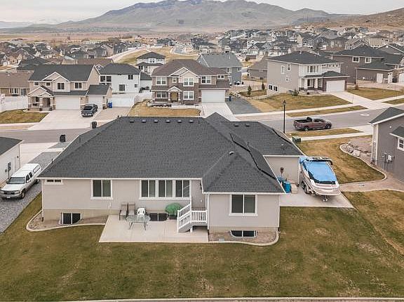 4th image of 1102 W Meridian Dr