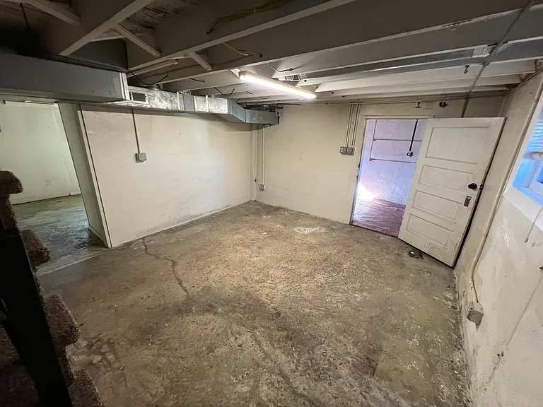 342 Crawford Ave — Photo 12